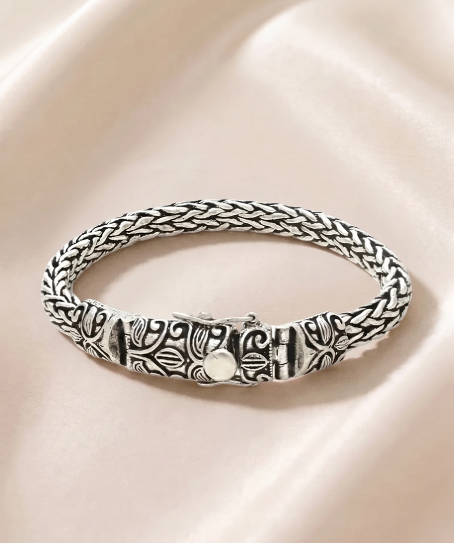 Oxidised Bracelet in 92.5 Silver