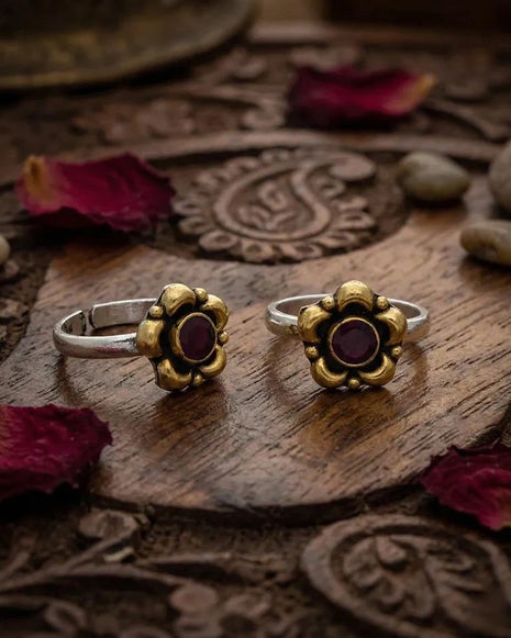 Ratnaraj Toe Rings in 92.5 Silver - Silsila by Dvaar