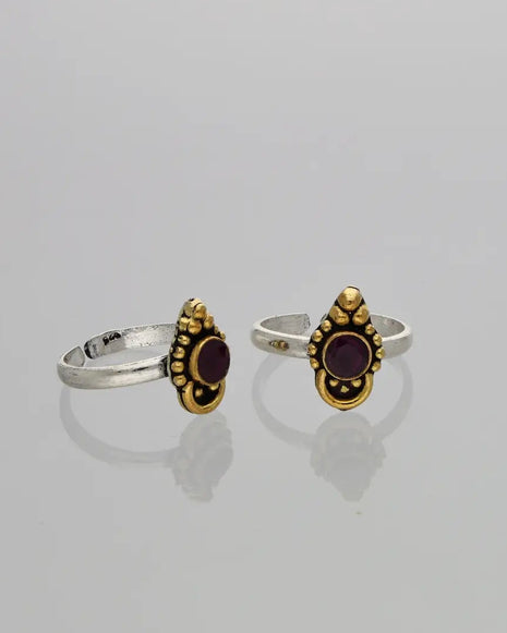 Padmaraga Toe Rings detail - Silsila by Dvaar