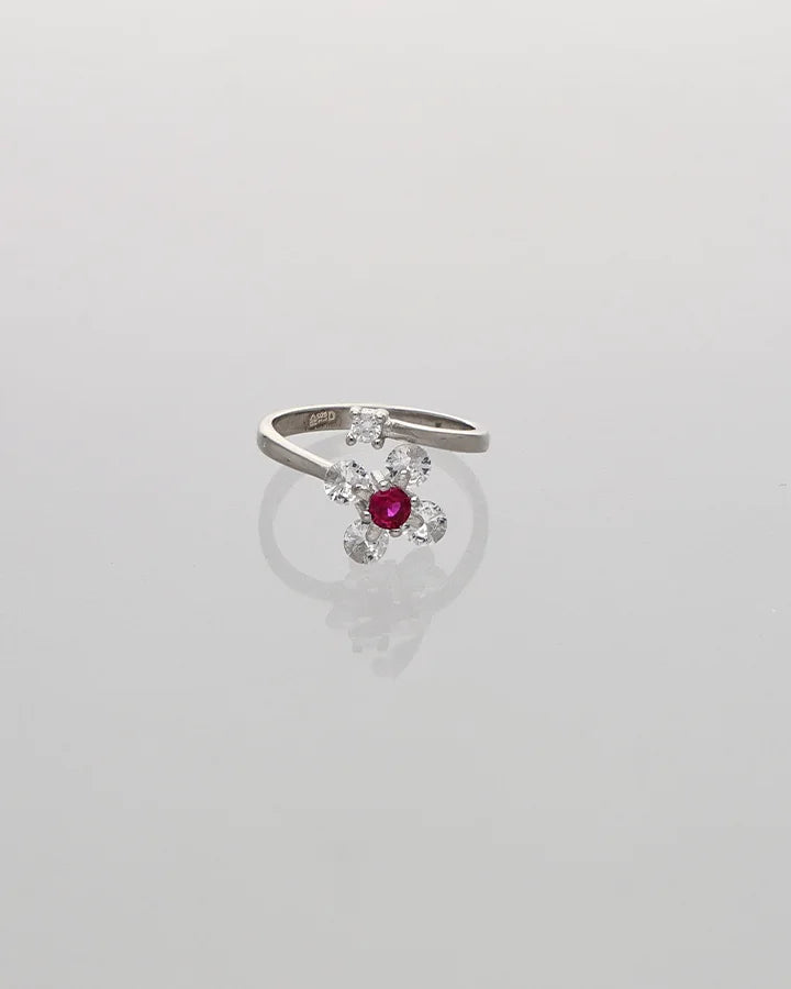 Floral Ring in 92.5 Silver