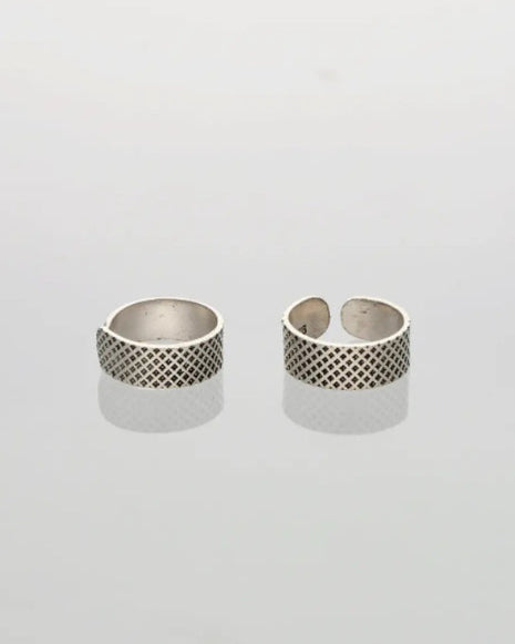 Chakra Toe Rings detail - Silsila by Dvaar