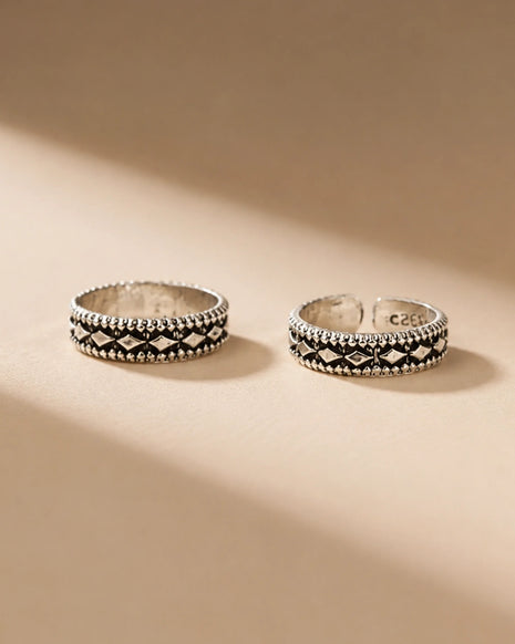 Paridhi Toe Rings in 92.5 Silver - Silsila by Dvaar