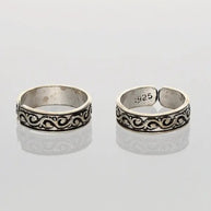 Filigree Toe Rings detail - Silsila by Dvaar