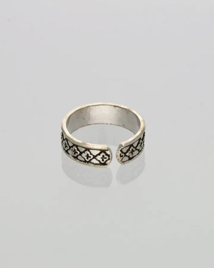 Petal Toe Rings worn view - Silsila by Dvaar