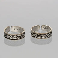 Petal Toe Rings detail - Silsila by Dvaar