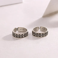 Petal Toe Rings in 92.5 Silver - Silsila by Dvaar