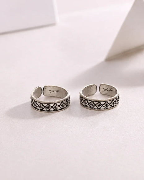 Petal Toe Rings in 92.5 Silver - Silsila by Dvaar