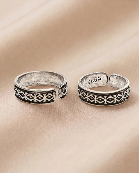 Smriti Toe Rings in 92.5 Silver