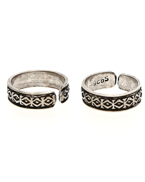 Smriti Toe Rings detail - Silsila by Dvaar