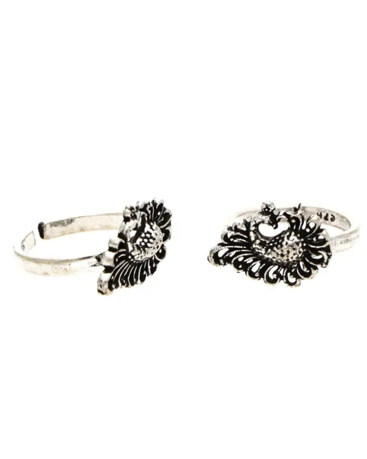 Peacock Toe Rings detail - Silsila by Dvaar