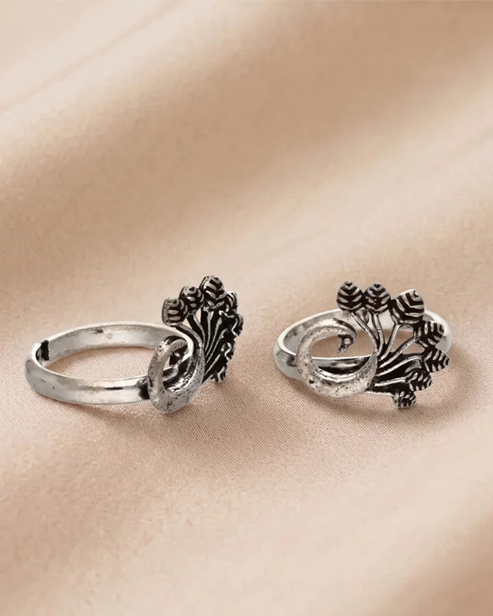 Peafowl Toe Rings in 92.5 Silver