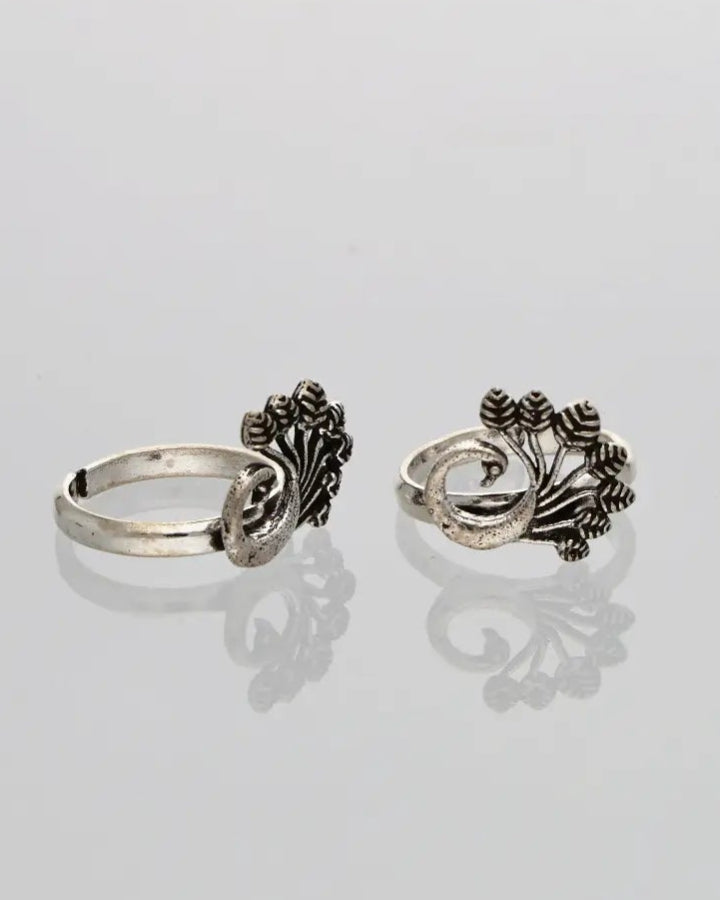 Peafowl Toe Rings in 92.5 Silver