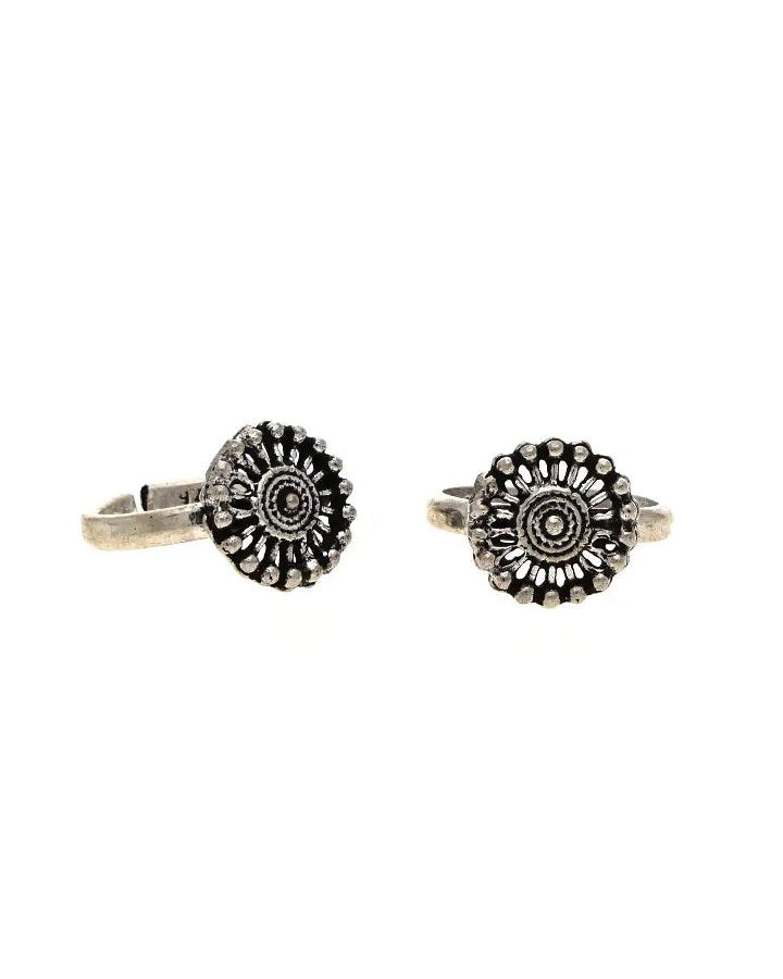 Sumana Toe Rings in 92.5 Silver
