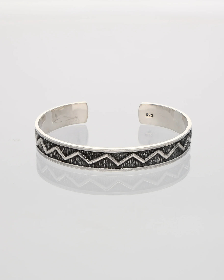 Intrigue Kada in 92.5 Silver