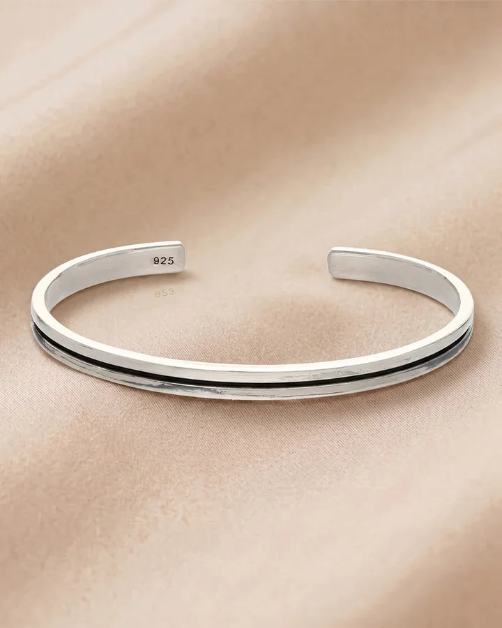 Solitaire Kada in 92.5 Silver