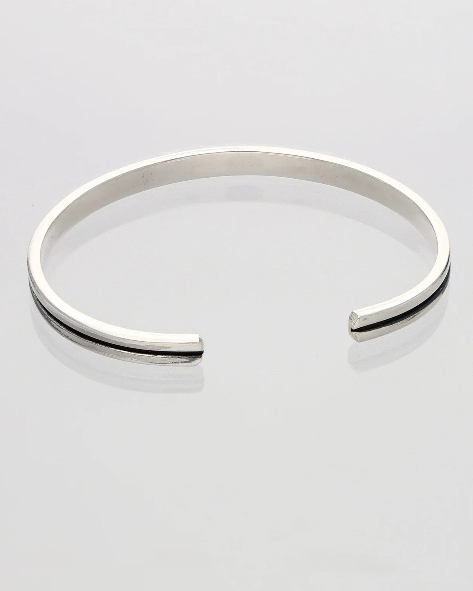 Solitaire Kada in 92.5 Silver