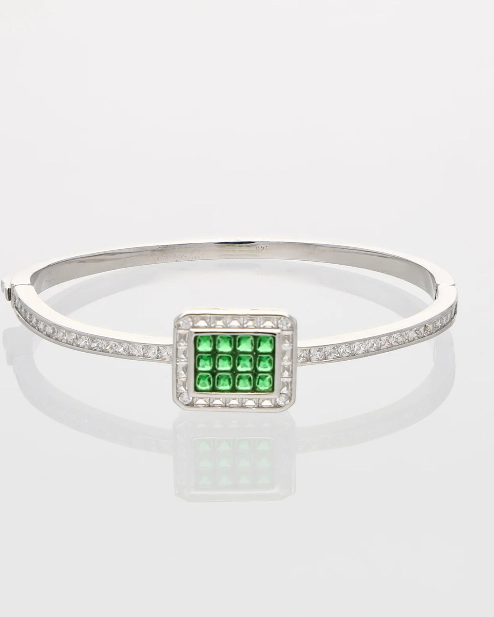 Emerald Kada in 92.5 Silver