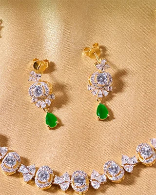 Emerald Necklace in 92.5 Silver side view - Silsila by Dvaar