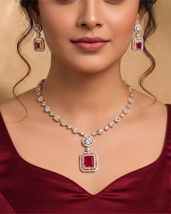 Rouge Necklace in 92.5 Silver