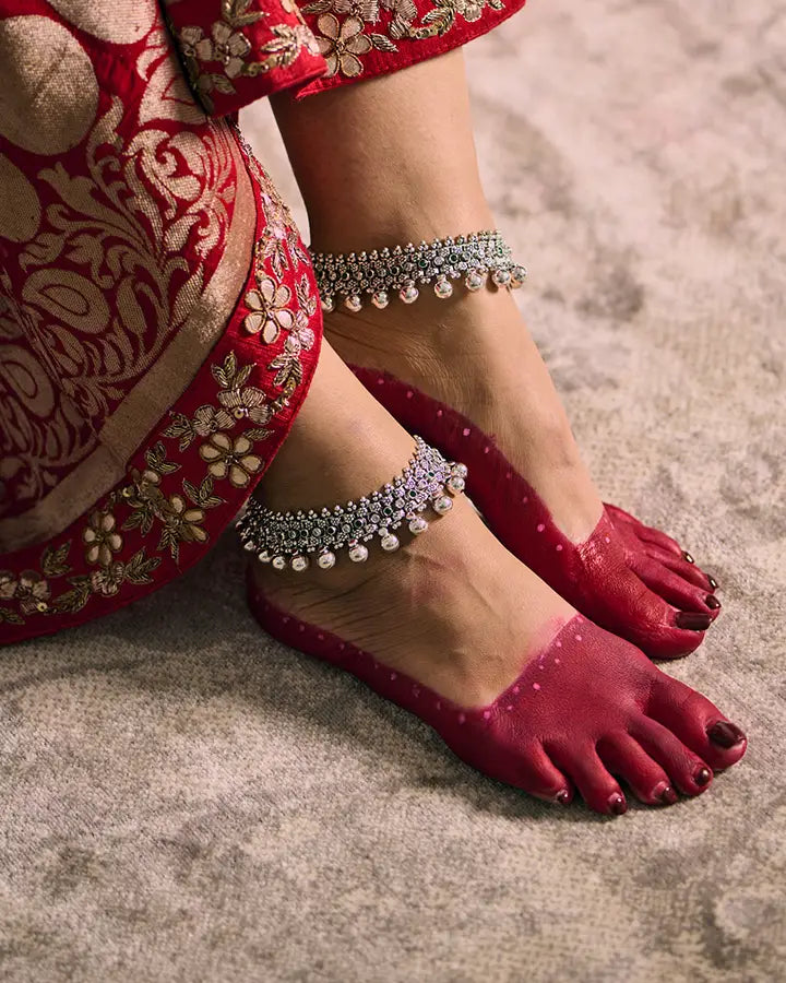 Oxidized Payal in 92.5 Silver