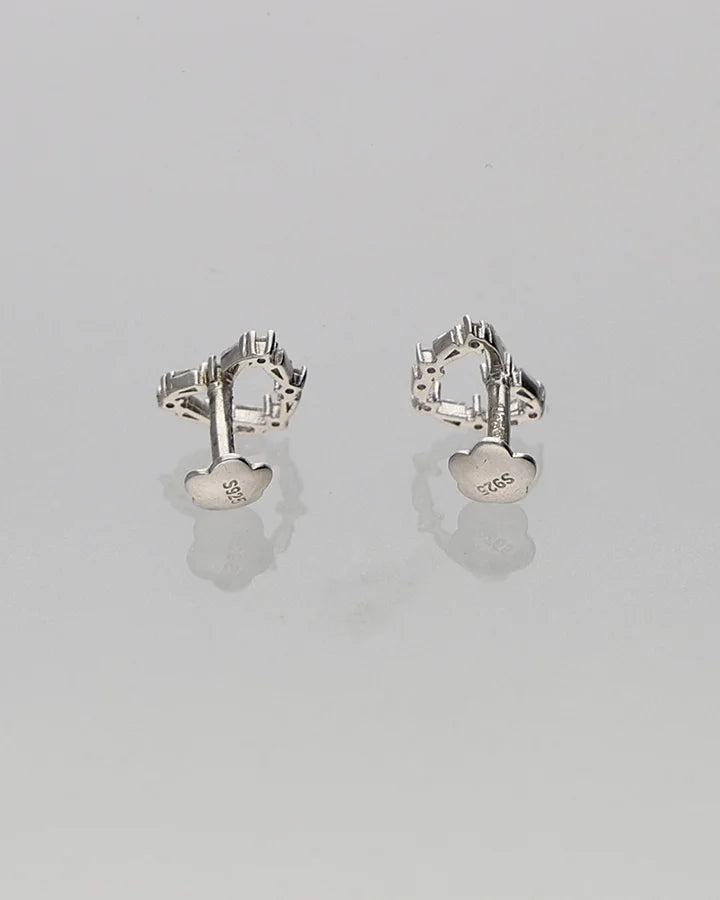 Dil Studs in 92.5 Silver