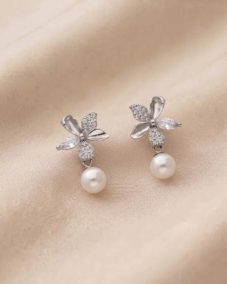 Royal Pearl Studs in 92.5 Silver