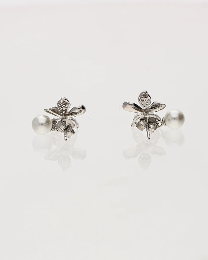 Royal Pearl Studs in 92.5 Silver