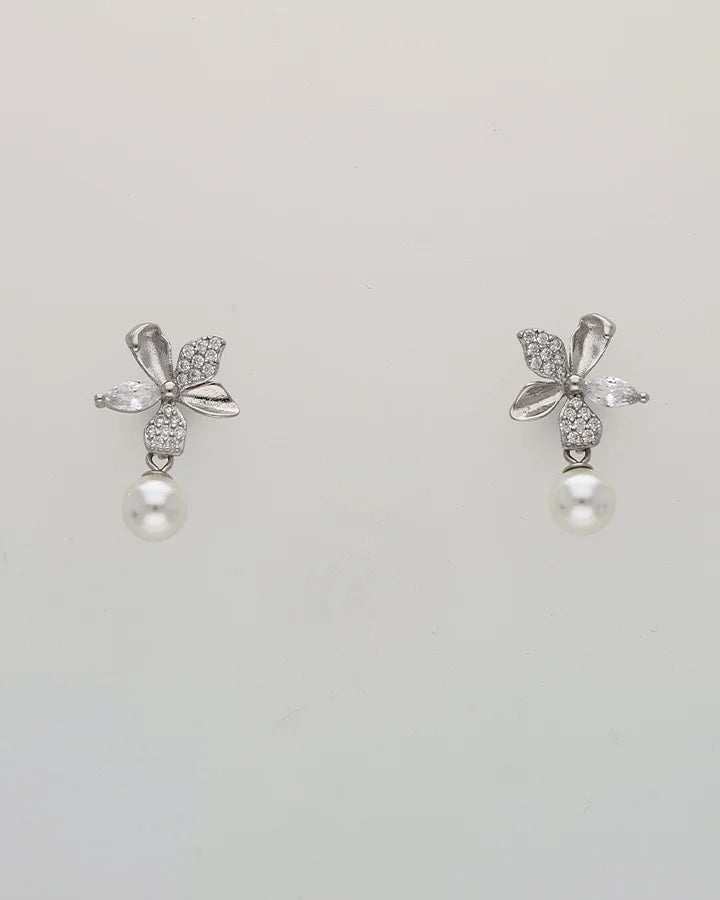 Royal Pearl Studs in 92.5 Silver