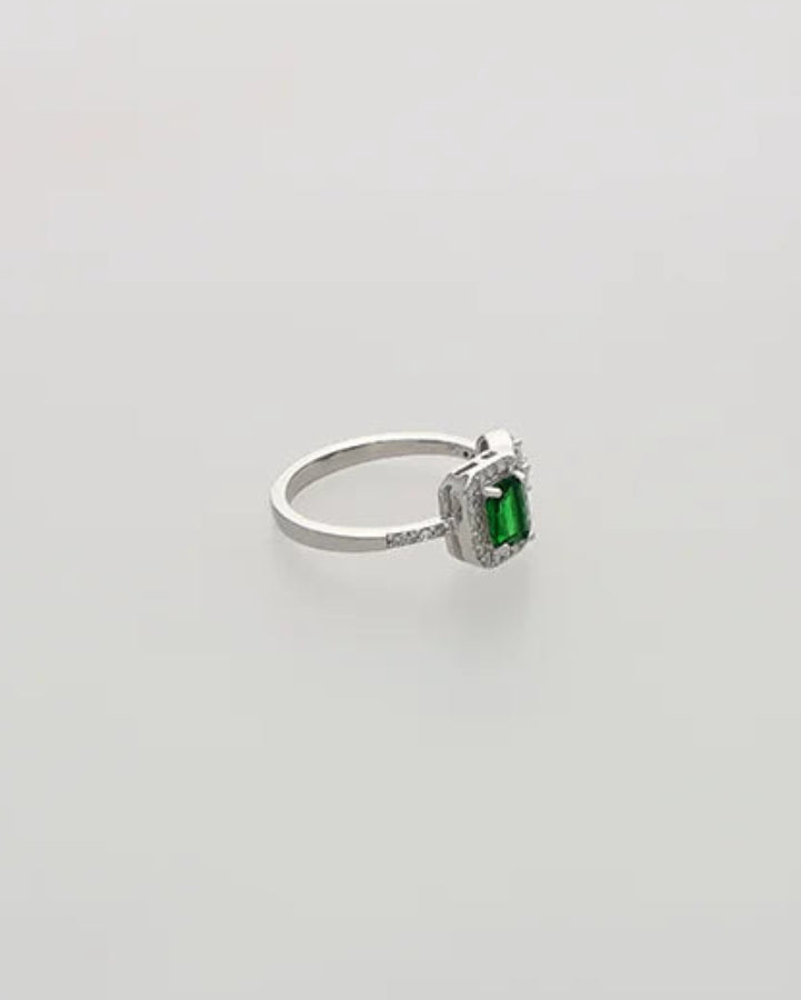 Pistachio Ring in 92.5 Silver