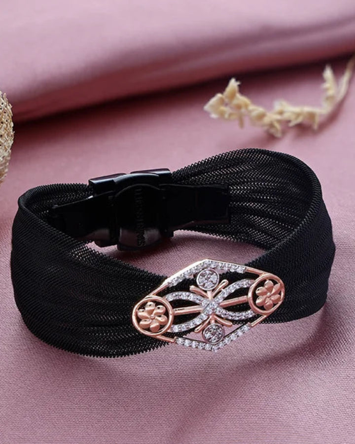 Anura Cuff in 92.5 Silver