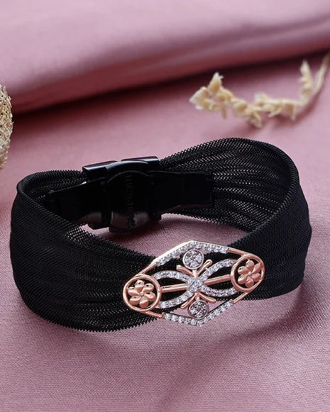 Anura Cuff in 92.5 Silver