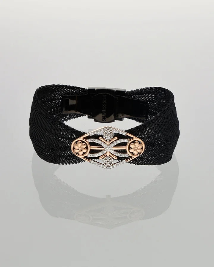 Anura Cuff in 92.5 Silver