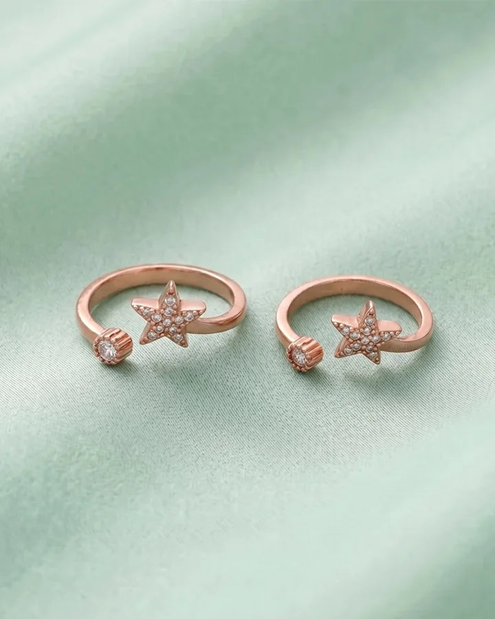 Astra Toe Rings in 92.5 Silver