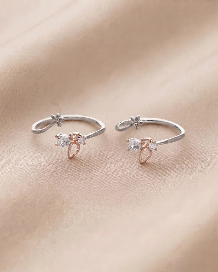 Flutura Toe Rings in 92.5 Silver