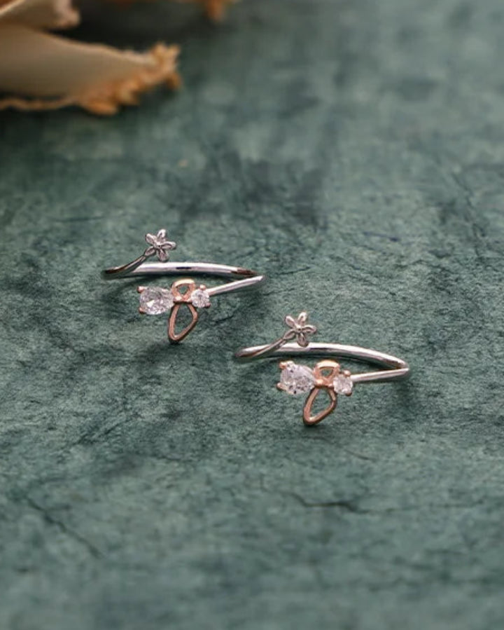 Flutura Toe Rings in 92.5 Silver
