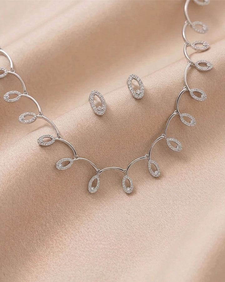 OvalAura DazzleSet Necklace