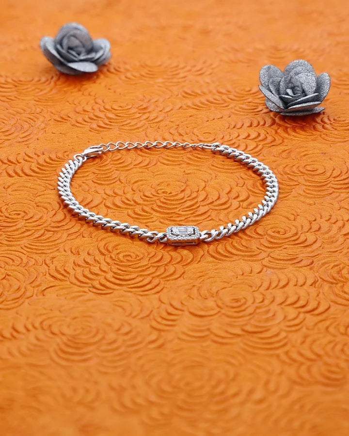 Link Bracelet in 92.5 Silver