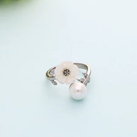 Pearl Leaf Ring in 92.5 Silver