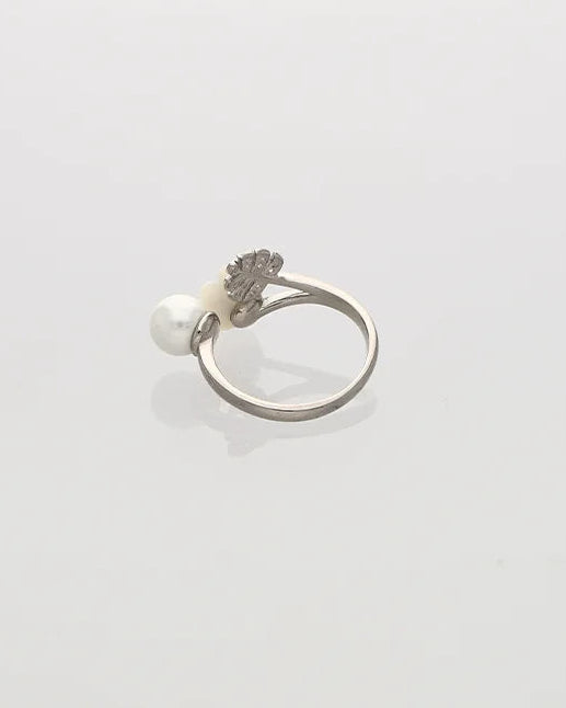 Floral Leaf Ring in 92.5 Silver