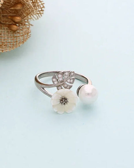 Floral Leaf Ring in 92.5 Silver