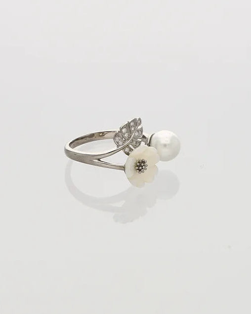 Floral Leaf Ring in 92.5 Silver