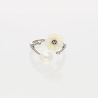 Pearl Floral Ring in 92.5 Silver