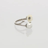 Pearl Floral Ring in 92.5 Silver