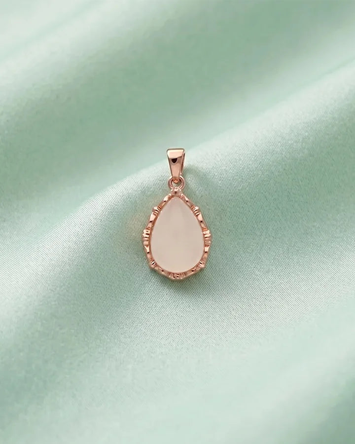 Oval Lace Pendant in 92.5 Silver