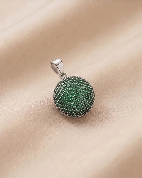 Verden Halo Pendant in 92.5 Silver
