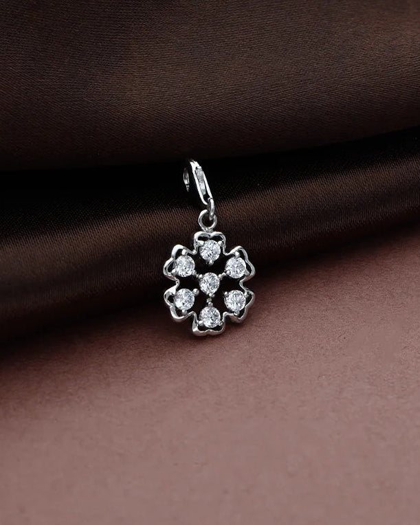 Ivoria Pendant in 92.5 Silver