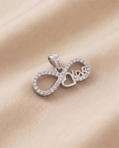 Luvia Pendant in 92.5 Silver