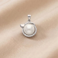 Pearlina Pendant in 92.5 Silver