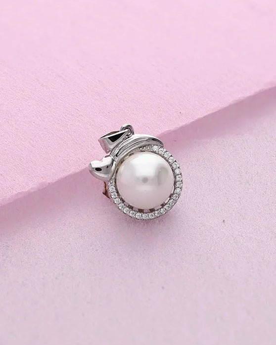 Pearlina Pendant in 92.5 Silver