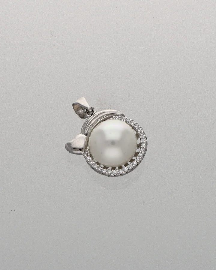 Pearlina Pendant in 92.5 Silver